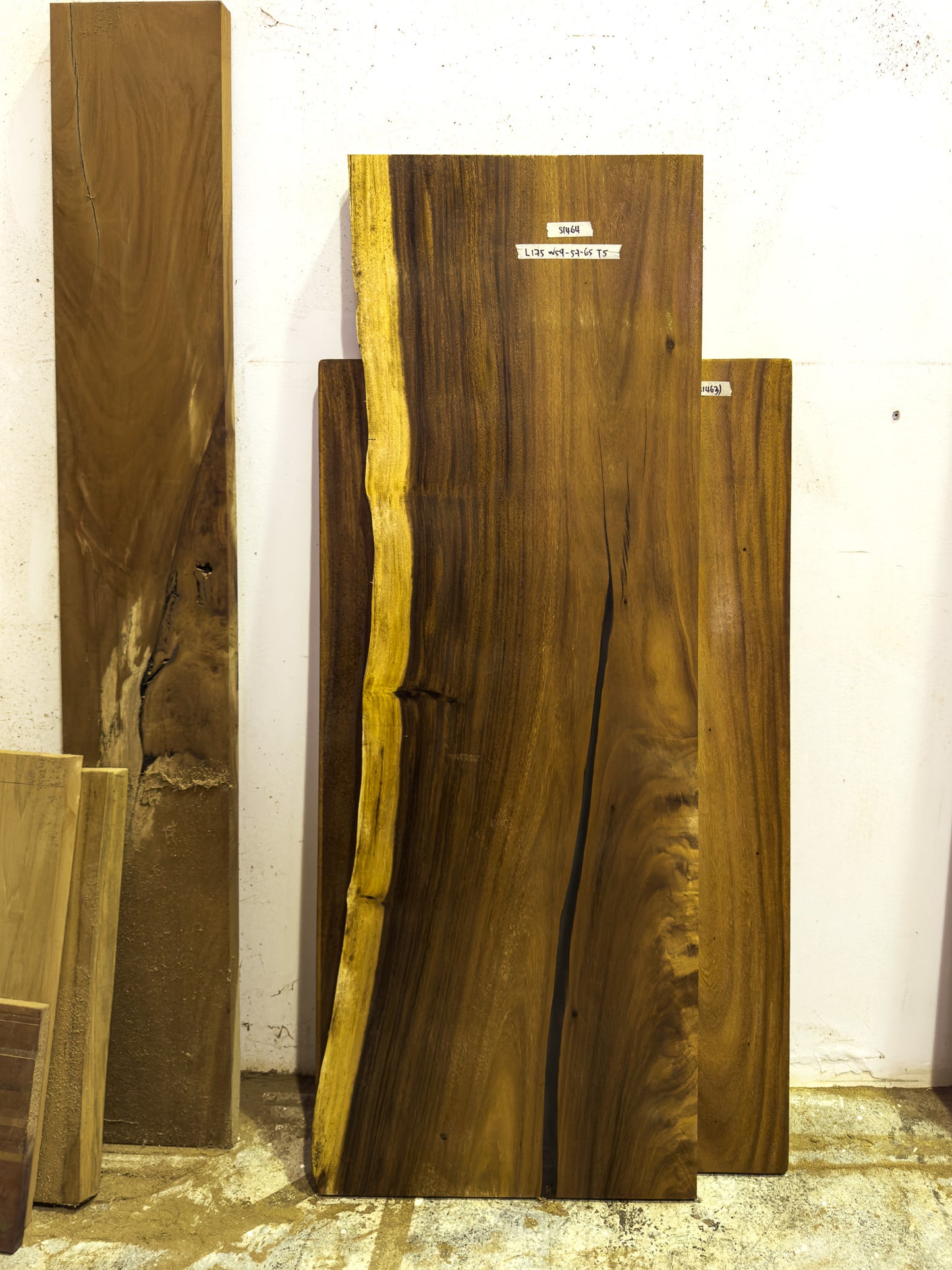 Material - Suar Wood Plank S1464