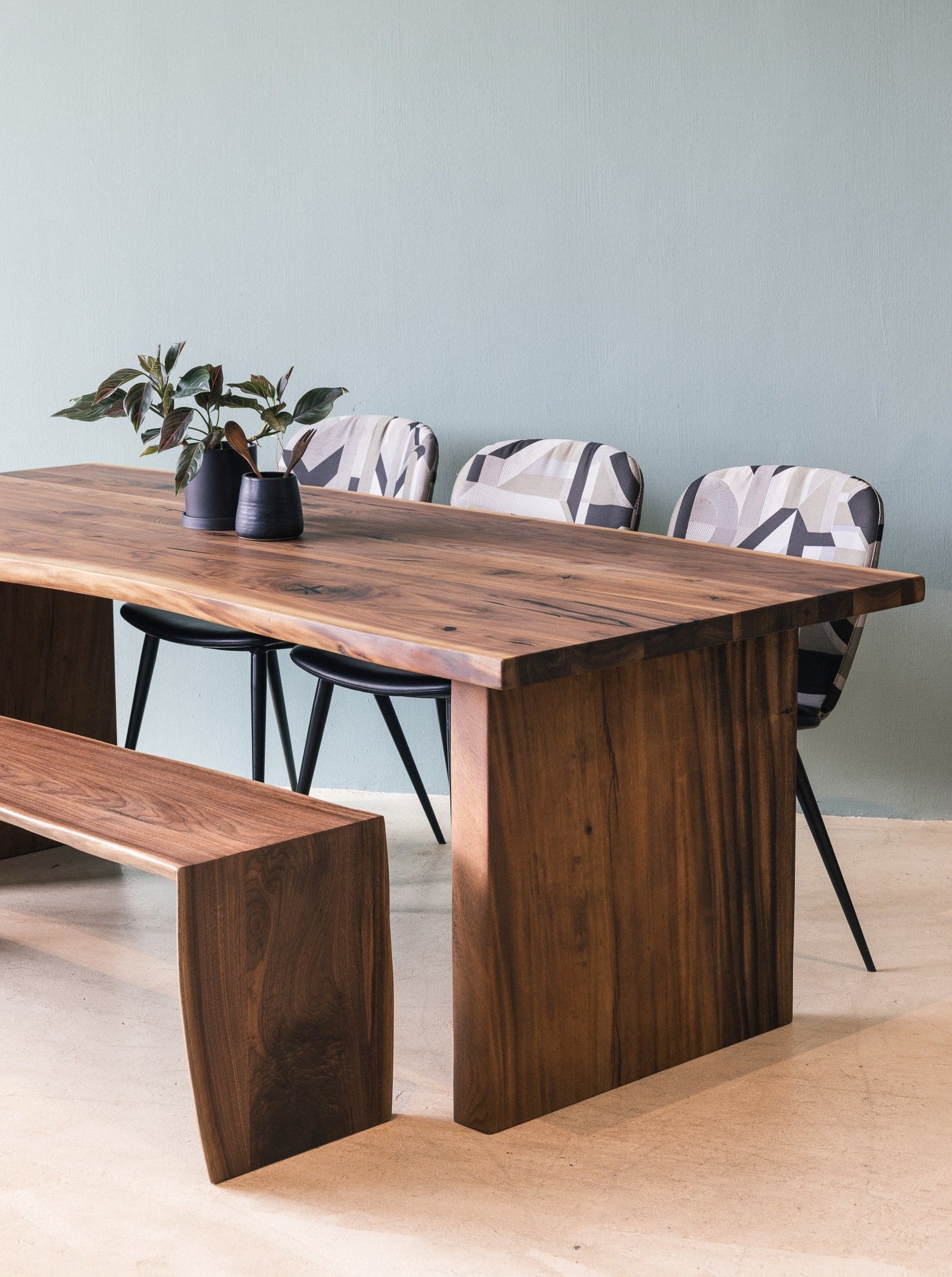 Wooden leg deals dining table